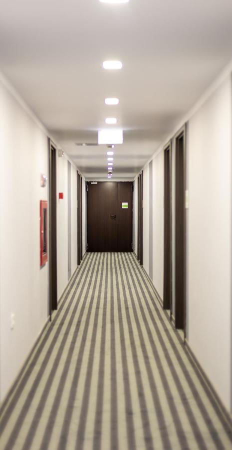 Ibis Styles Bucharest Airport Hotel Otopeni Bagian luar foto